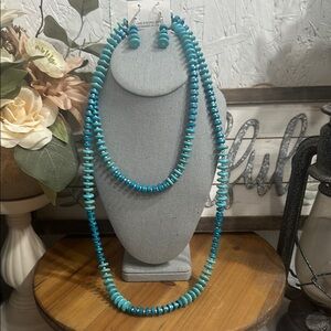 NWT Elegant Blue  and silver Beaded Necklace Set